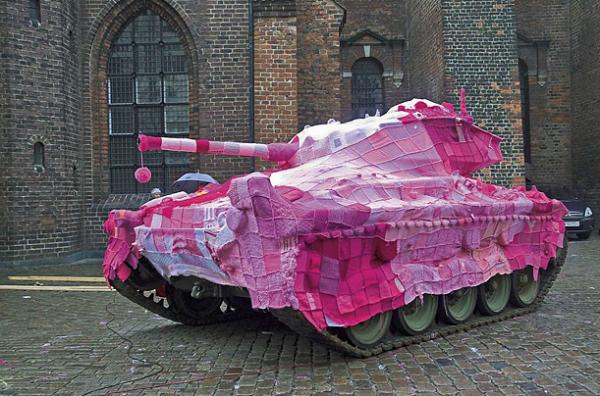 yarn-bombing-6