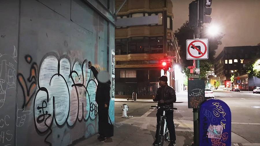 SIZL | GRAFFITI BOMBING